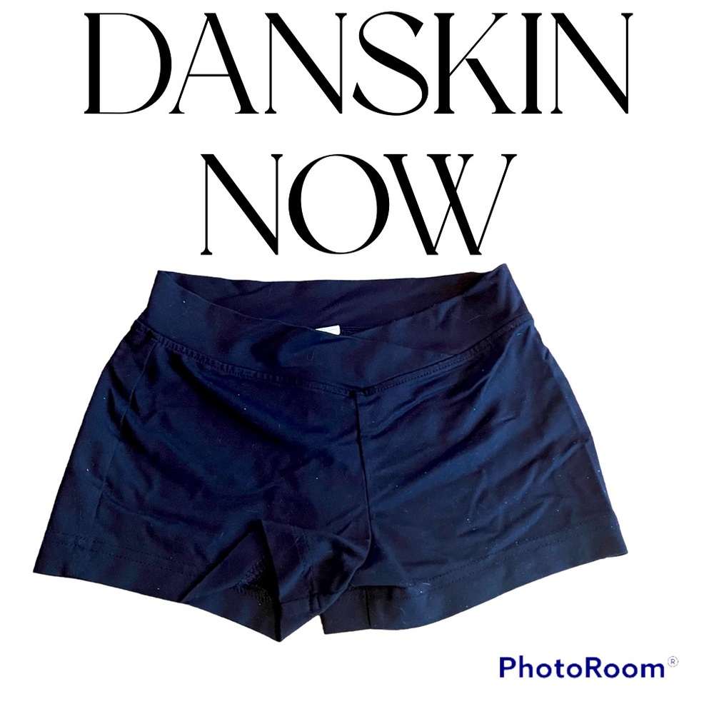 M (7-8) Danskin Now booty shorts